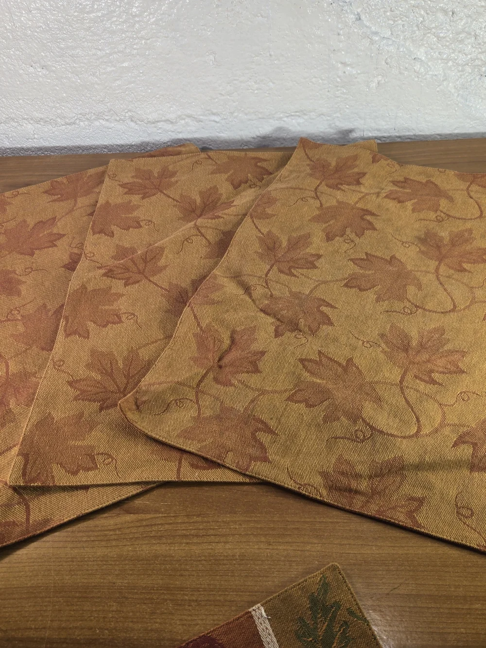 Lot of 4 Fall Placemats 100% Cotton Autumn Pumpkin Leaf Reversible